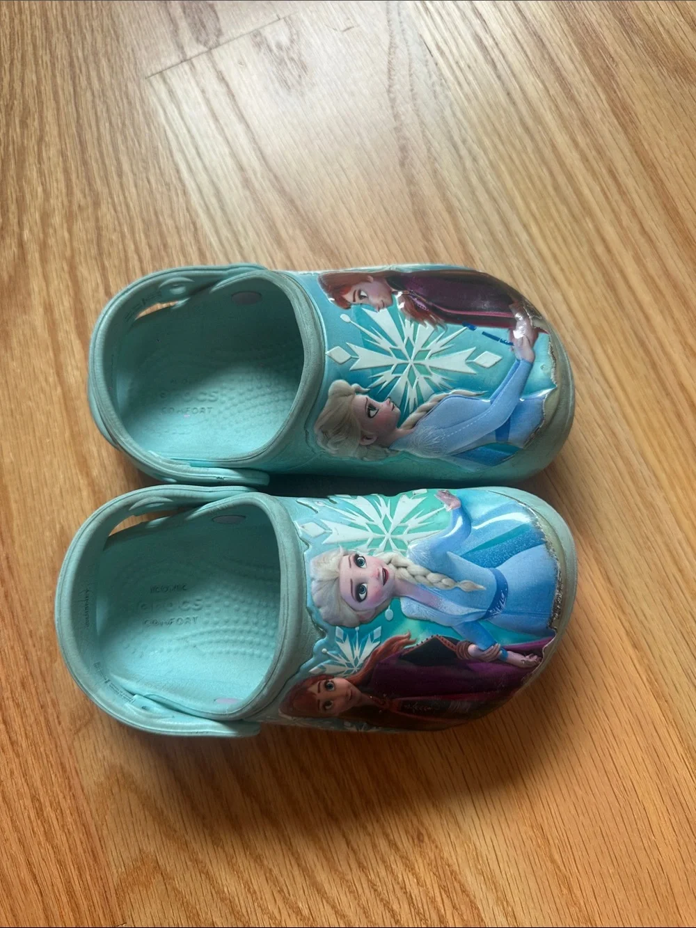 CROCS Kids' Frozen Aqua Slip-On Clogs with Elsa & Anna